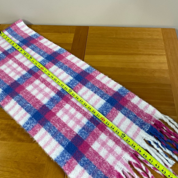 Steve Madden ultra soft thick plaid blanket scarf - Picture 9 of 11